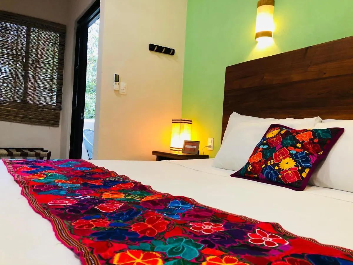 El Roble Nature Hotel & Lagoon Bacalar Mexico